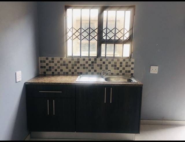 9 BEDROOM FREEHOLD FOR SALE IN EYETHU